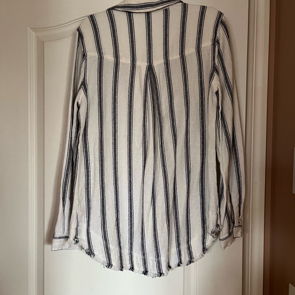 Cloth & Stone White and Black Striped shirt - Picture 2 of 3